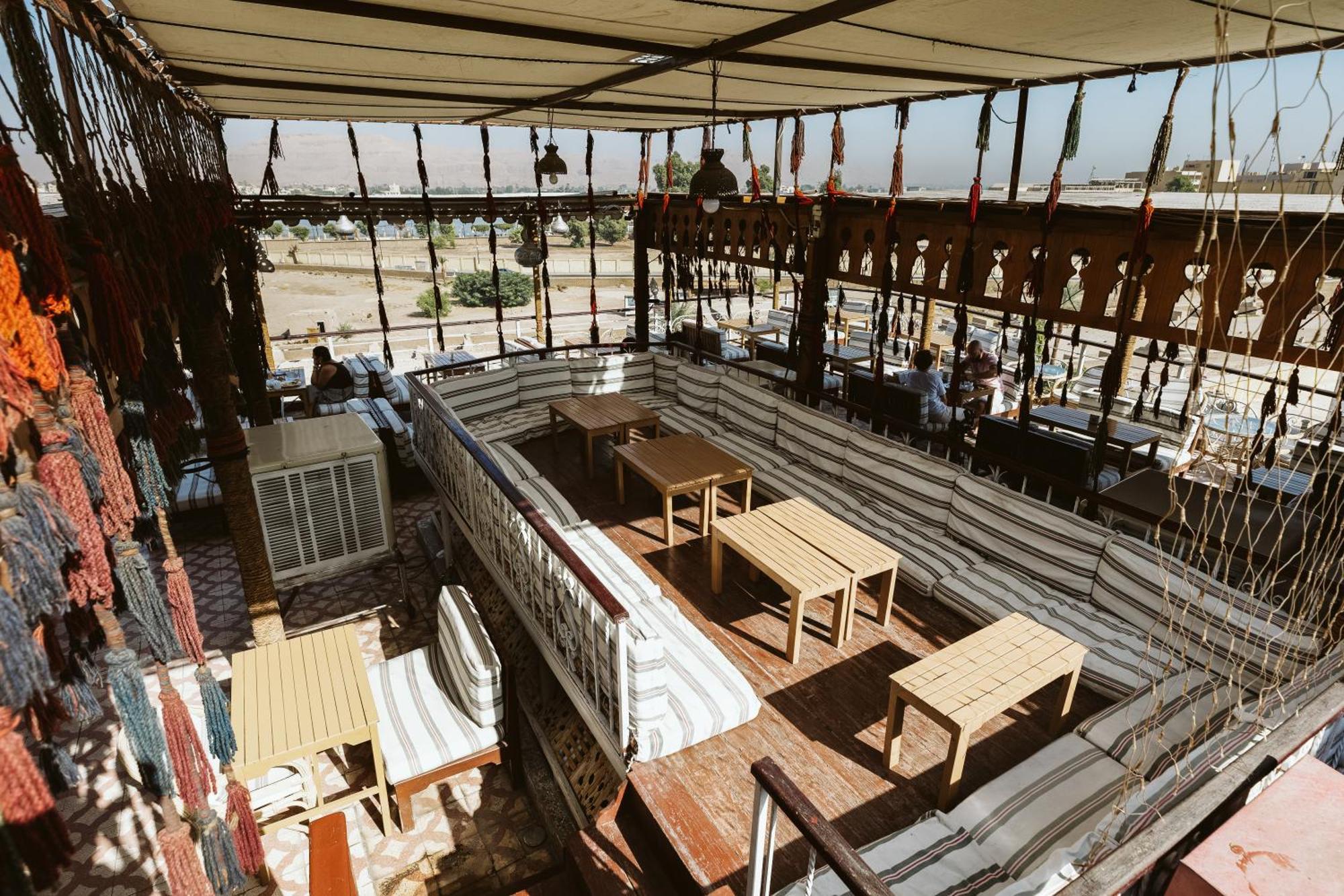 Nefertiti Hotel Luxor Exterior foto